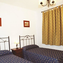 House With 5 Bedrooms in Carcabuey, With Wonderful Mountain View, Priv, 卡尔卡布埃 — 照片 4
