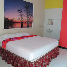 Ria Hotel Jember, Джембер — фото 3