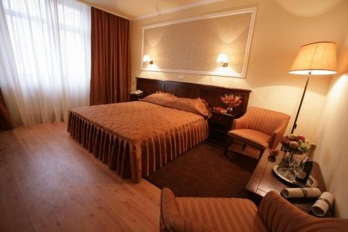 Hotel Wien, Дева — фото 1
