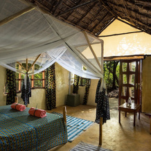 Selous River Camp, 姆洛卡 — 照片 2