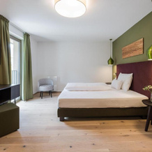Oliven- & Genusshotel Hirzer, Scena — photo 4