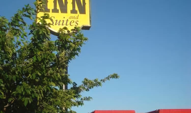 Hotel  Suites Midland West, Midland — photo 1