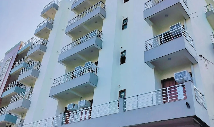 Xact Homes, Нойда — фото 1
