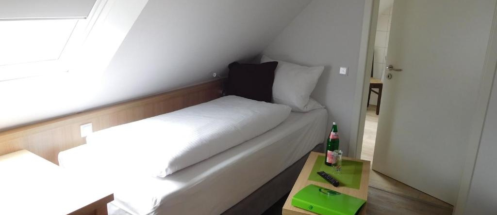 Inn Landgasthof "Zur Gemütlichkeit", 默姆布里斯 — 照片 1