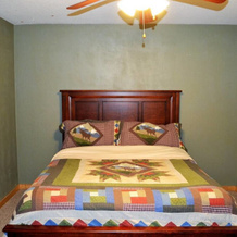 Comfortable Mountain Home near Everything yet Private, Hendersonville — photo 3