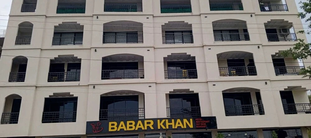 Babar Khan Hotel, Рохтас — фото 1