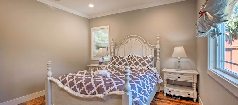 Bright Fremont Gem w/ Fenced Backyard & Patio, 弗里蒙特 — 照片 1