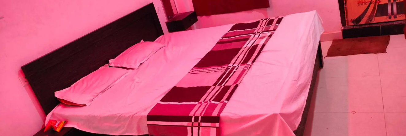 OYO 90230 Milan Mini Palace, 普拉塔普加尔 — 照片 1