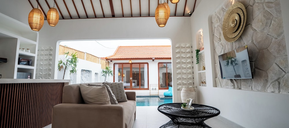 Casa Lova - Luxury 2 Br Villa With Pool, Чемаги — фото 1