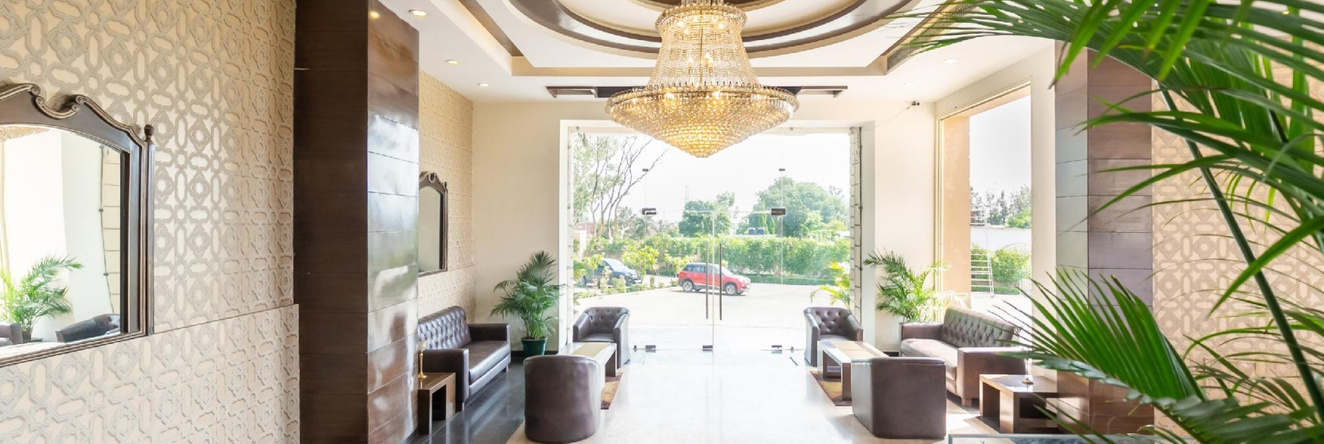 Capital O 26351 Hotel Classic Residency, 卡尔卡 — 照片 1