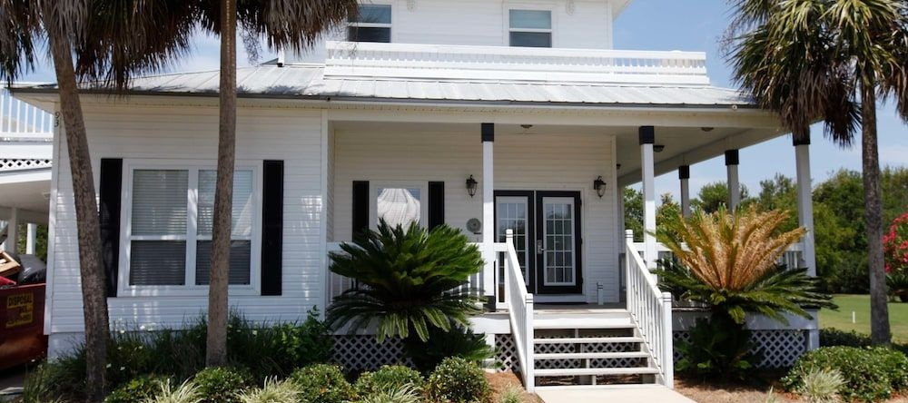 30A Beach House - Walking on Sunshine by Panhandle Getaways, 西克雷斯特 — 照片 1
