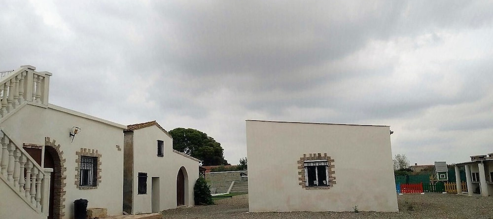 House With 4 Bedrooms in Reus, With Wonderful Mountain View, Private P, 雷乌斯 — 照片 1
