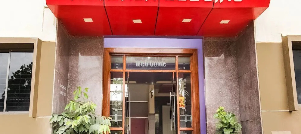 Hotel Hoysala Deluxe Lodging By Oyo Rooms, Хавери — фото 1