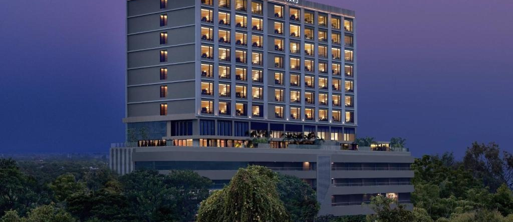 Gateway Ahmedabad Sindhu Bhavan Hotel, 艾哈迈达巴德 — 照片 1