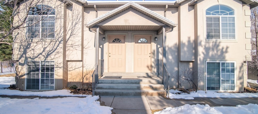 Heart Of Ogden, 25 Minutes To Snowbasin Ski Resort 3 Bedroom Duplex by Redawning, 奥格登 — 照片 1