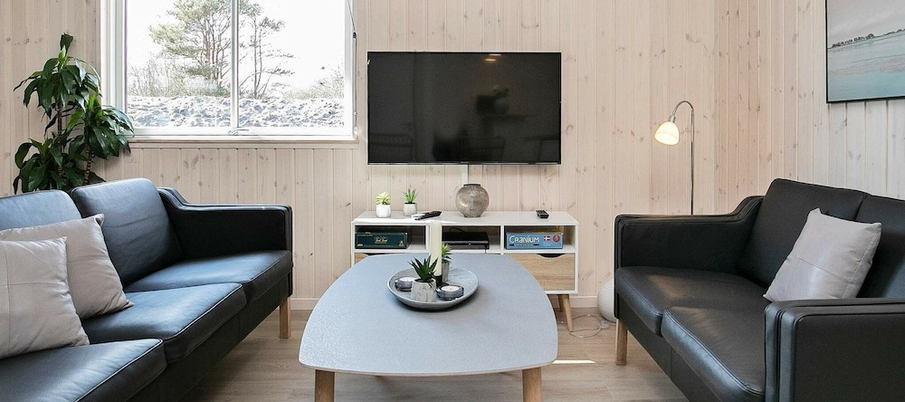Splendid Holiday Home In Ålbæk With Swimming Pool, Ольбек — фото 1