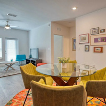 Grand Two Bedroom Two Bathroom Apartment With Balcony By The Scholar, Гейнсвил — фото 5