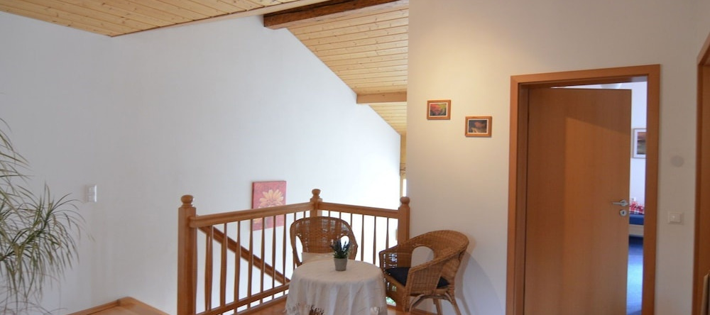 Attractive Holiday Home in Lechbruck am see With Garden, 滨湖莱布鲁赫 — 照片 1