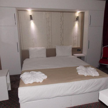 Lovcen House Hotel, 伊兹米特 — 照片 4