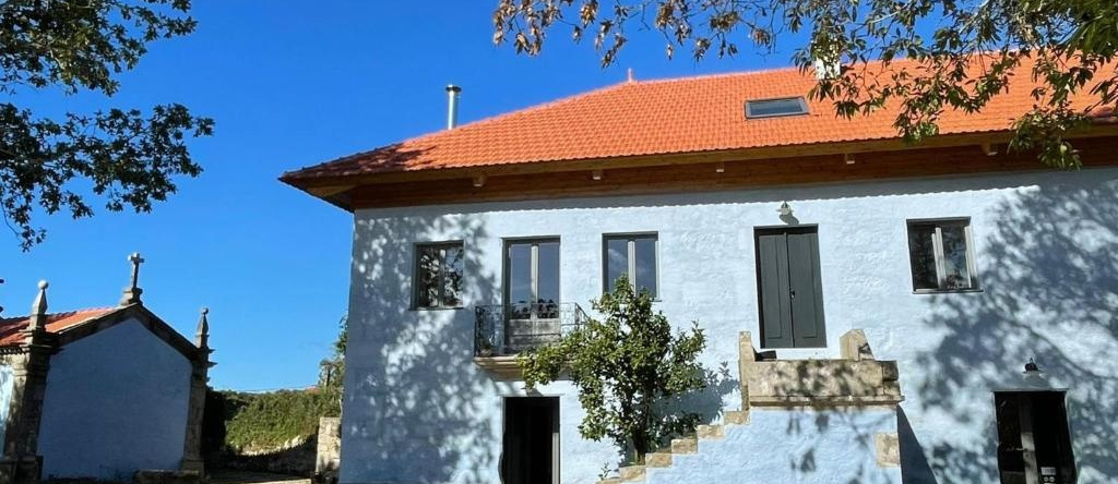 Casa Quinta do Crasto - Paredes de Coura, 帕雷迪什-迪科拉 — 照片 1