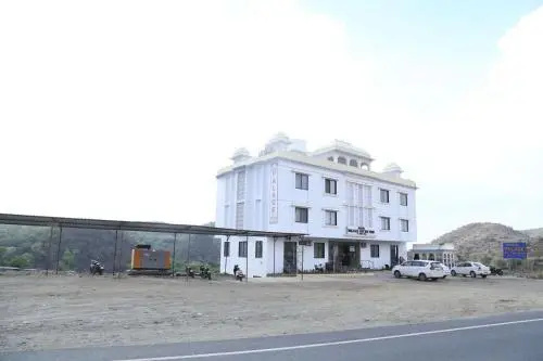 Hotel Palace on the way, 科特里卡达纳 — 照片 1