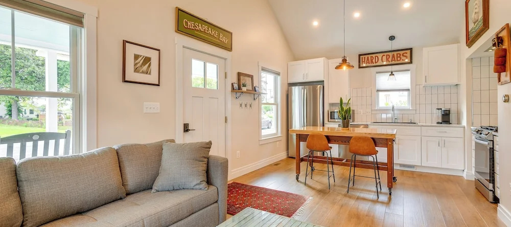 Modern Solomons Cottage Rental - Walk To Island!, Соломоновы острова — фото 1