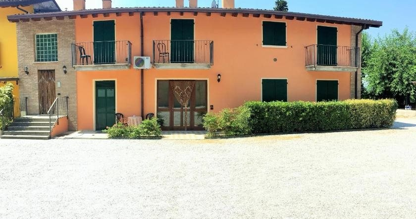 Residence la Lucciola, 洛纳托德尔加尔达 — 照片 1