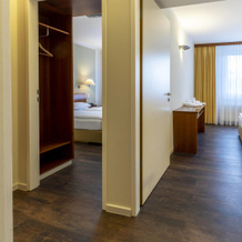 Globana Airport Hotel, 施科伊迪茨 — 照片 2