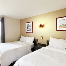 Kingfisher Pacific Resort and Spa, Denman Island — photo 2