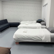 3 Single And 2 Sofa Beds Studio Suite 7, Нью-Линн — фото 3
