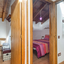 Captivating Mansion in Planolas With Balcony, 普拉诺莱斯 — 照片 2