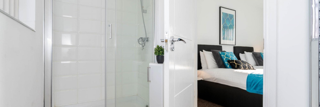 Modern West Midlands Family Home With Garden, Сметвик — фото 1