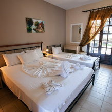 Bellagio Hotel, Skala Fourkas — photo 3