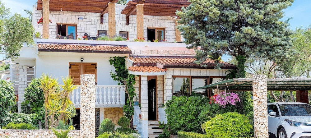 Holiday Home Villa Maria, Рогозница — фото 1