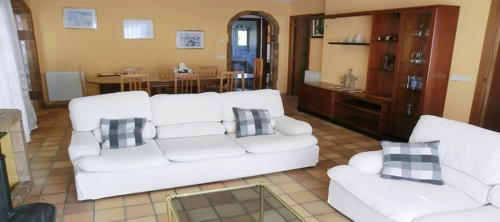 104650 - Villa In Blanes, Кампродон — фото 1