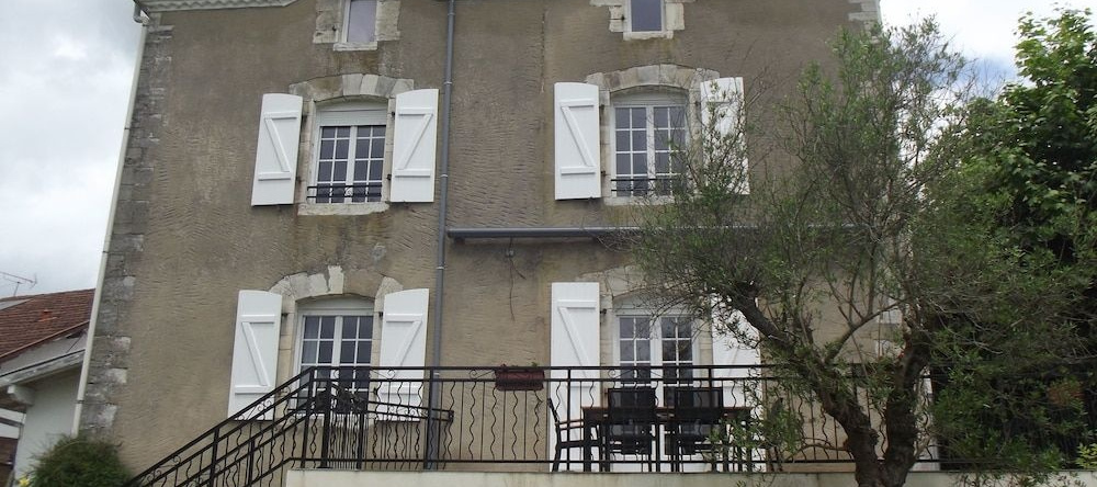 Chambres d'Hôtes de Poumatan, 里维耶尔萨斯和古尔比 — 照片 1