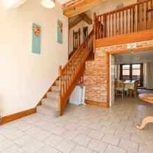 Hadleigh Farm Barn, 格里姆斯顿 — 照片 3