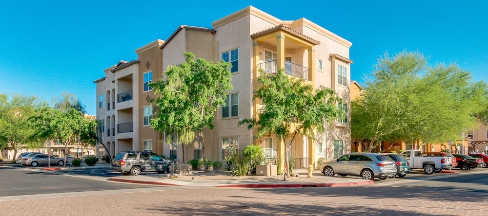 Mountain View #11107 - 2 Br condo by RedAwning, Surprise — photo 1