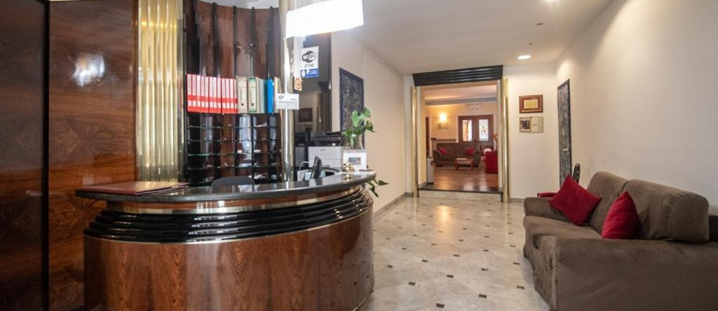 Hotel Italia & Lombardi, Монтефьясконе — фото 1
