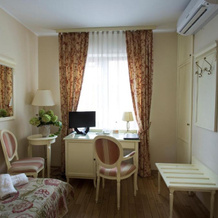 Villa Estera - Hotel & Restauracja, Надажин — фото 2