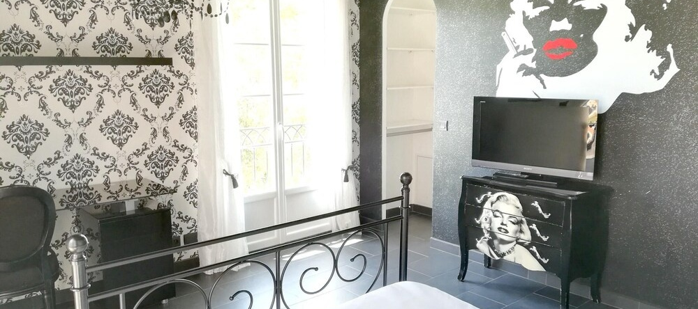 Villa Rue Du Vol De Nuit - 2, La Mole — photo 1