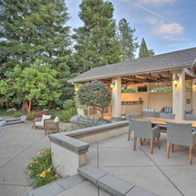 Redding Getaway W/ Hot Tub & Outdoor Kitchen!, Реддинг — фото 3