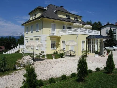 Hotel Schlössl Im Park, Санкт-Канциан-ам-Клопайнер-Зее — фото 1