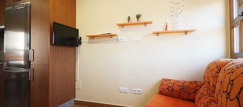 102005 - House In Muros, Мурос — фото 1
