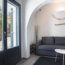 White Brand New 1bd House with Jacuzzi in Isterni, Isterni — photo 3