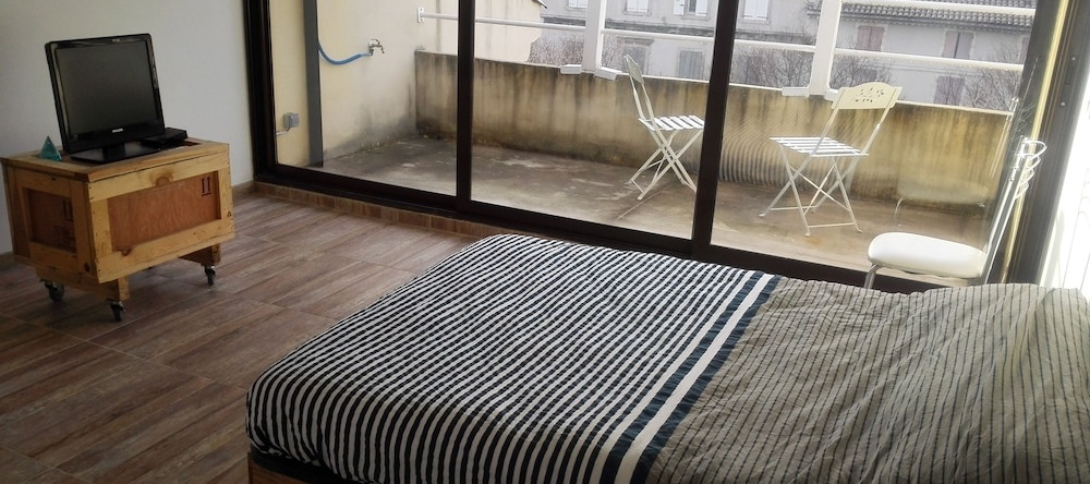 Duplex 55m - Pont St Esprit, 蓬圣埃斯普里 — 照片 1