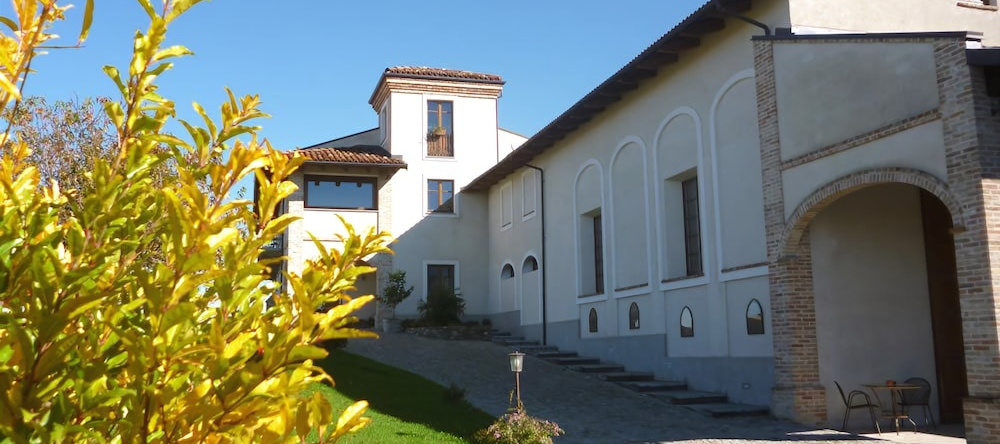 Agriturismo La Torricella, Monforte d'Alba — photo 1