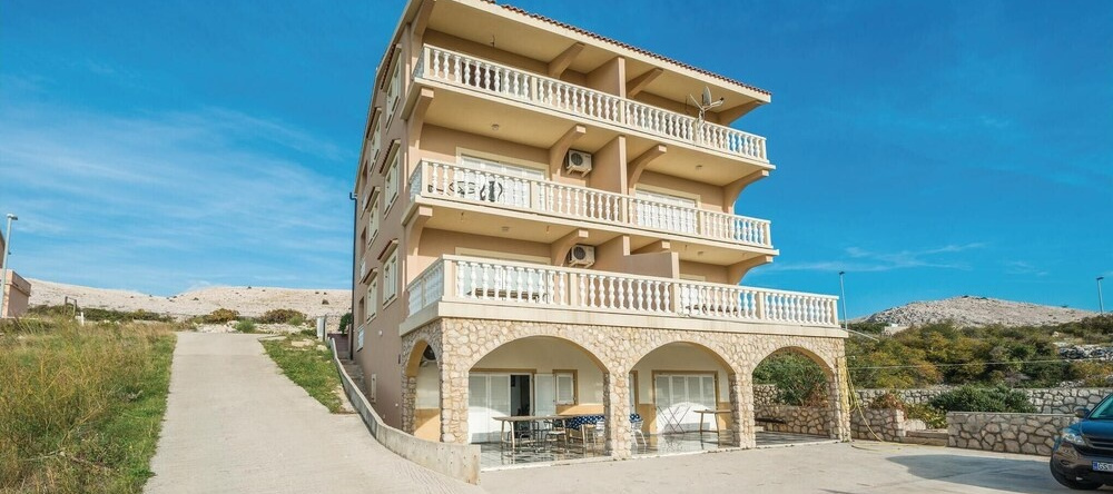 Nice Home In Vidalici With Wifi And 2 Bedrooms, Кустичи — фото 1