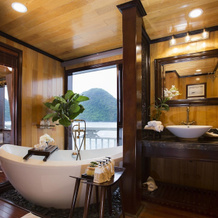 Hera Cruises, 下龙湾 — 照片 2