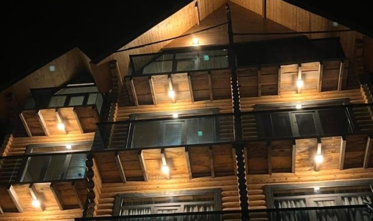 Hotel ANNA PALACE, 德卡纳什维莱比 — 照片 1